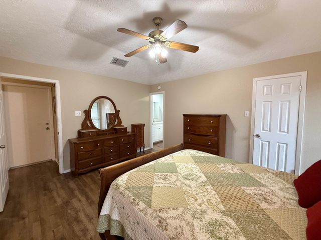 2919 Laurelridge Drive, League City, TX 77573