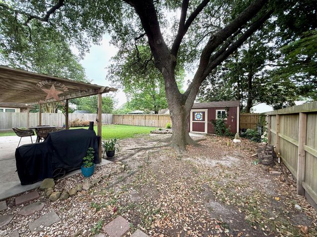 2919 Laurelridge Drive, League City, TX 77573