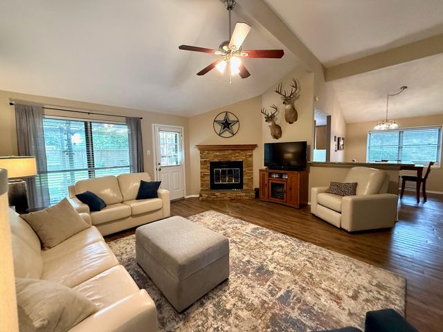 2919 Laurelridge Drive, League City, TX 77573