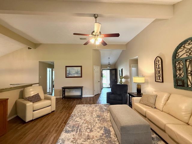 2919 Laurelridge Drive, League City, TX 77573