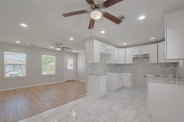 12210 Palmbeach Street, Houston, TX 77034