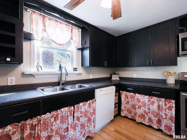 518 N PEKIN Lane, Hanna City, IL 61536