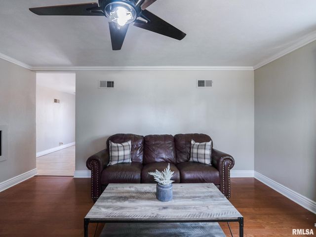 518 N PEKIN Lane, Hanna City, IL 61536