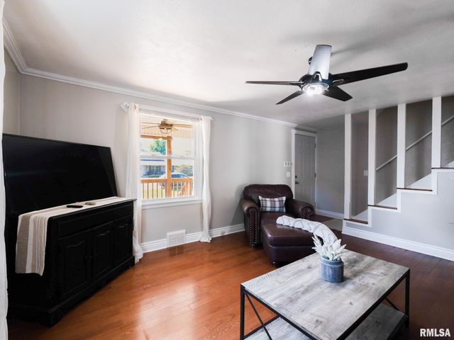 518 N PEKIN Lane, Hanna City, IL 61536