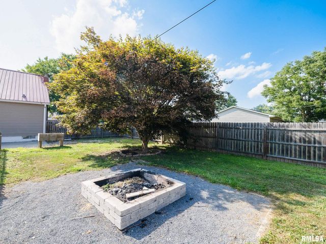 518 N PEKIN Lane, Hanna City, IL 61536