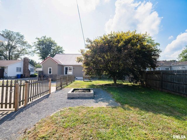 518 N PEKIN Lane, Hanna City, IL 61536