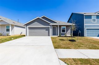 535 Paris ST, Maxwell, TX 78656