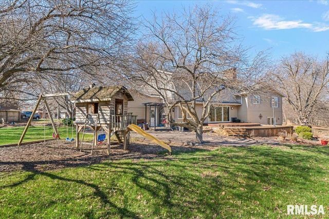 9 OAKWOOD Drive, Springfield, IL 62711