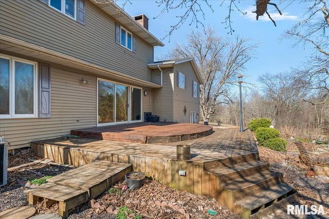 9 OAKWOOD Drive, Springfield, IL 62711