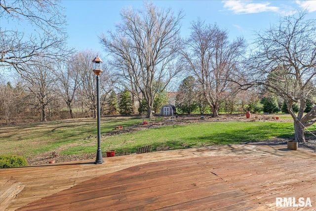 9 OAKWOOD Drive, Springfield, IL 62711