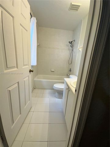 2704 SE 15th Place, Homestead, FL 33035