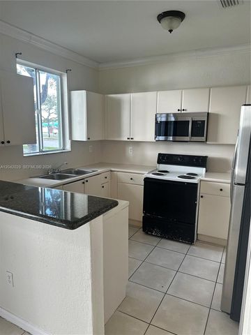 2704 SE 15th Place, Homestead, FL 33035