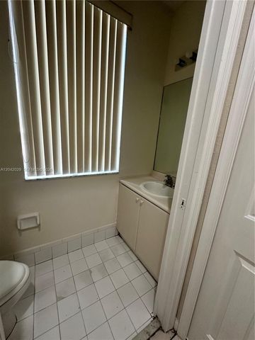 2704 SE 15th Place, Homestead, FL 33035
