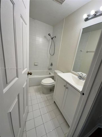 2704 SE 15th Place, Homestead, FL 33035