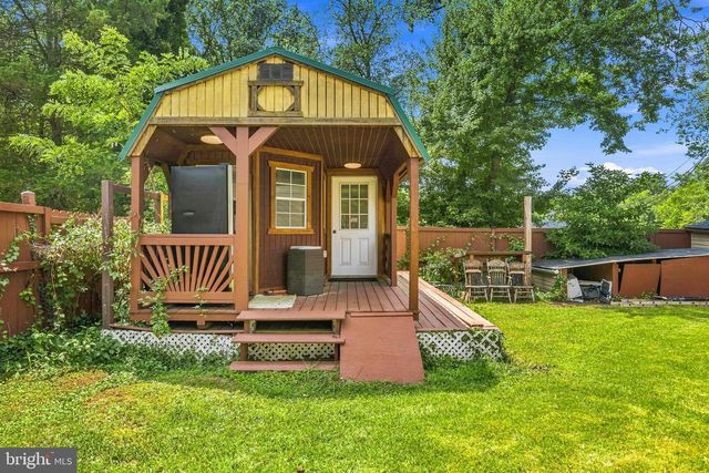5603 BERWYN RD, College Park, MD 20740