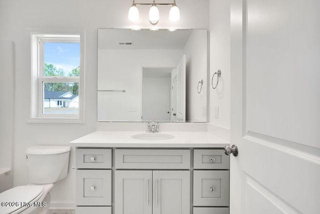 302 Riva Ridge, Burgaw, NC 28425