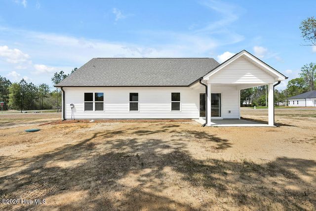 302 Riva Ridge, Burgaw, NC 28425