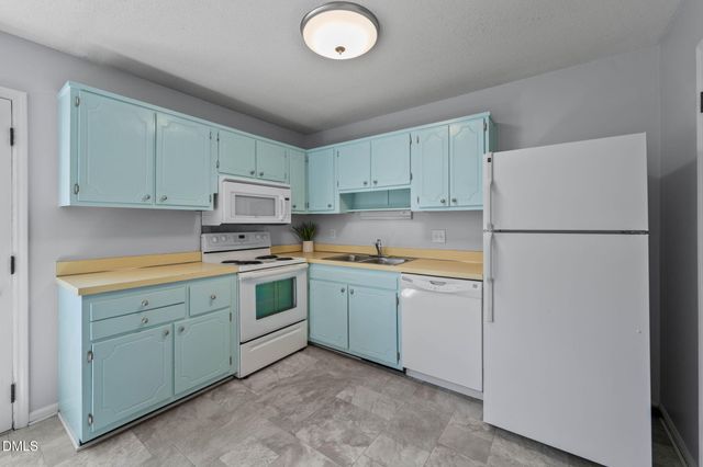 1002 Willow Drive Apt 6, Chapel Hill, NC 27514