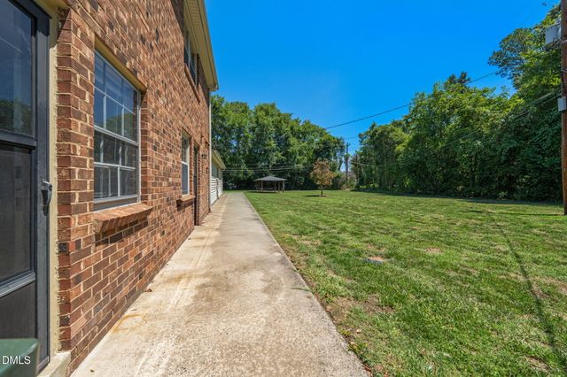1002 Willow Drive Apt 6, Chapel Hill, NC 27514