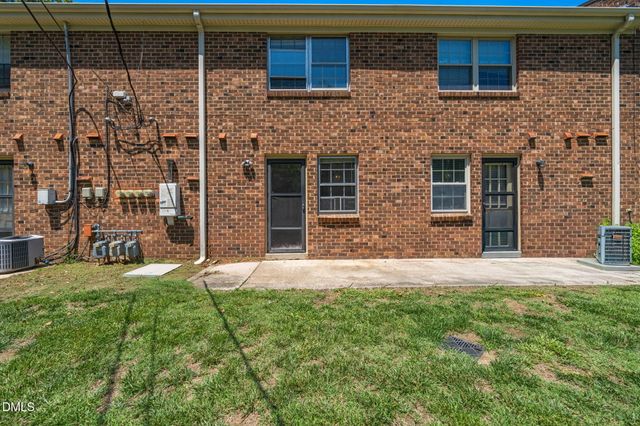 1002 Willow Drive Apt 6, Chapel Hill, NC 27514
