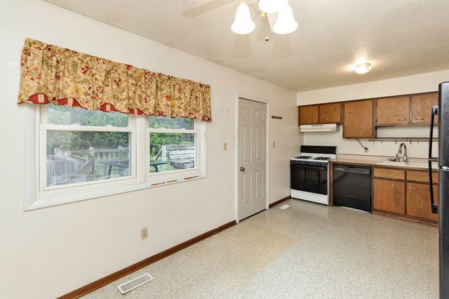 4657 Hyperion Drive, Norwalk, IA 50211