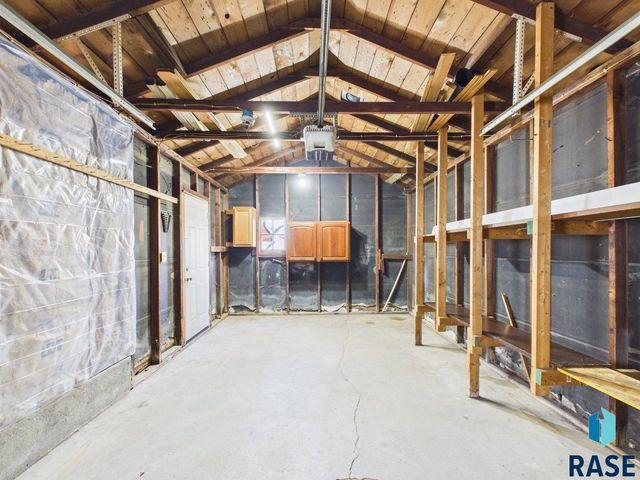 1736 S Van Eps Ave Avenue, Sioux Falls, SD 57105