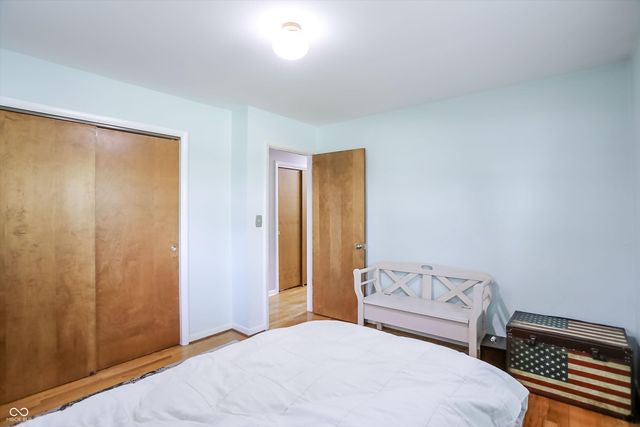 7010 Grosvenor Place, Indianapolis, IN 46220