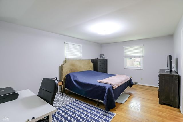 7010 Grosvenor Place, Indianapolis, IN 46220