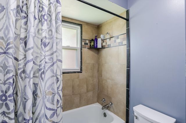 7010 Grosvenor Place, Indianapolis, IN 46220