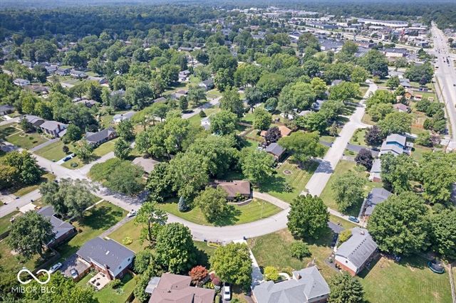 7010 Grosvenor Place, Indianapolis, IN 46220