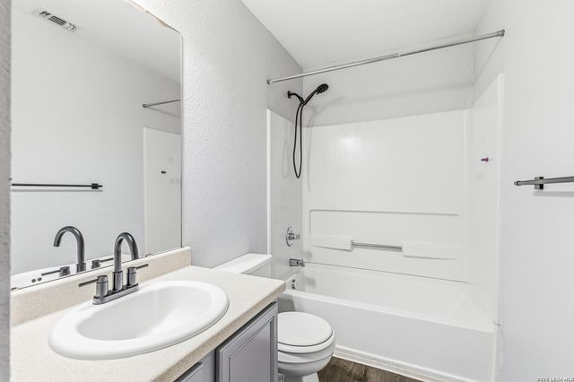 2242 Mobeetie Trail, San Antonio, TX 78245