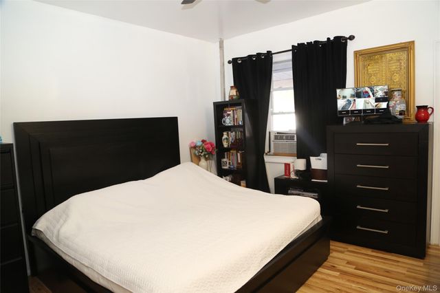 35 50 75th ST 6D 6D, Flushing, NY 11372