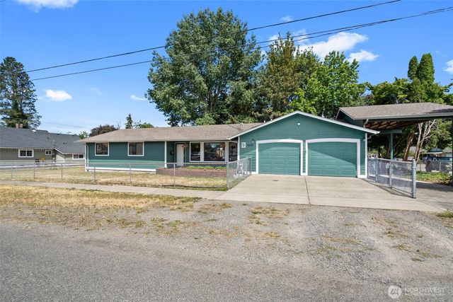 405 W 4th Street, Centralia, WA 98531