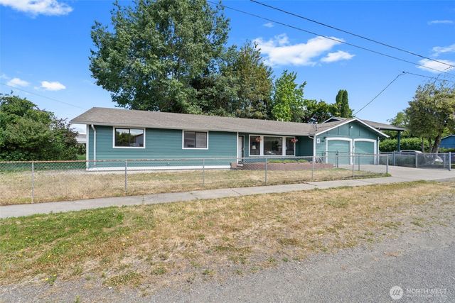 405 W 4th Street, Centralia, WA 98531