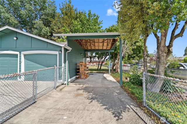 405 W 4th Street, Centralia, WA 98531