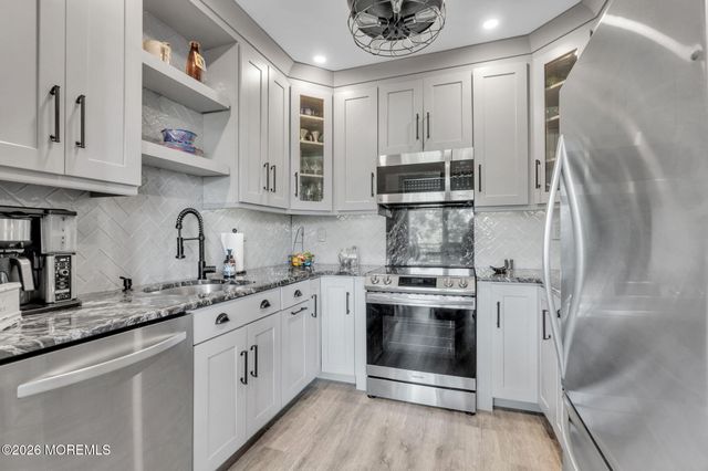 1 Scenic Drive 108, Highlands, NJ 07732