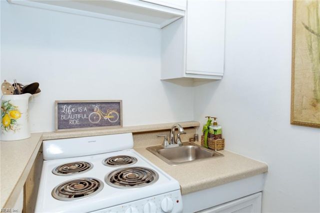 418 22nd St # B, Virginia Beach, VA 23451