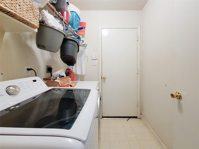 11007 Desert Springs Circle, Houston, TX 77095