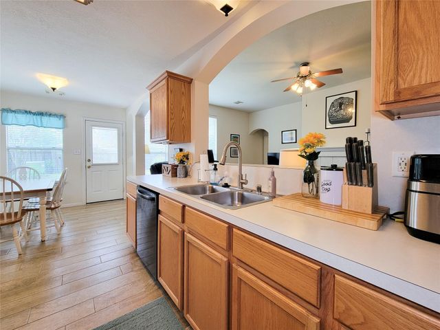 11007 Desert Springs Circle, Houston, TX 77095