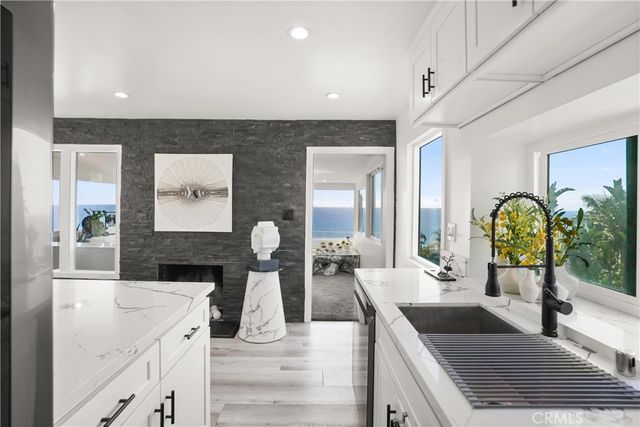 32082 Coast Hwy, Laguna Beach, CA 92651