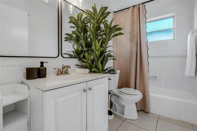 5400 Van Buren St, Hollywood, FL 33021