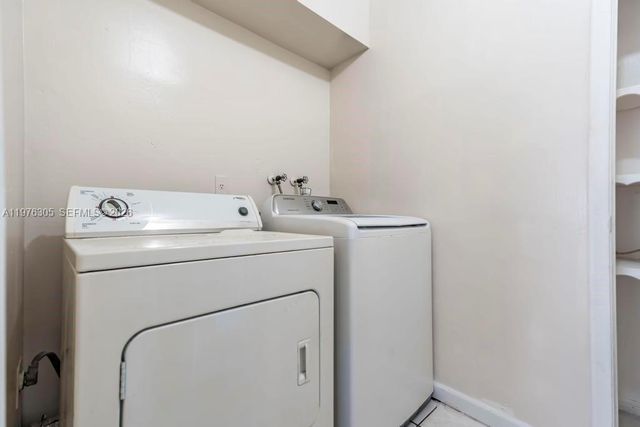 5400 Van Buren St, Hollywood, FL 33021