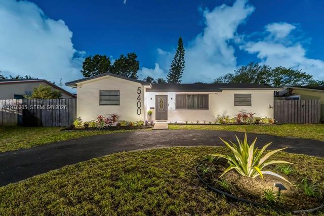 5400 Van Buren St, Hollywood, FL 33021