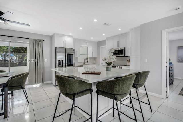 5400 Van Buren St, Hollywood, FL 33021