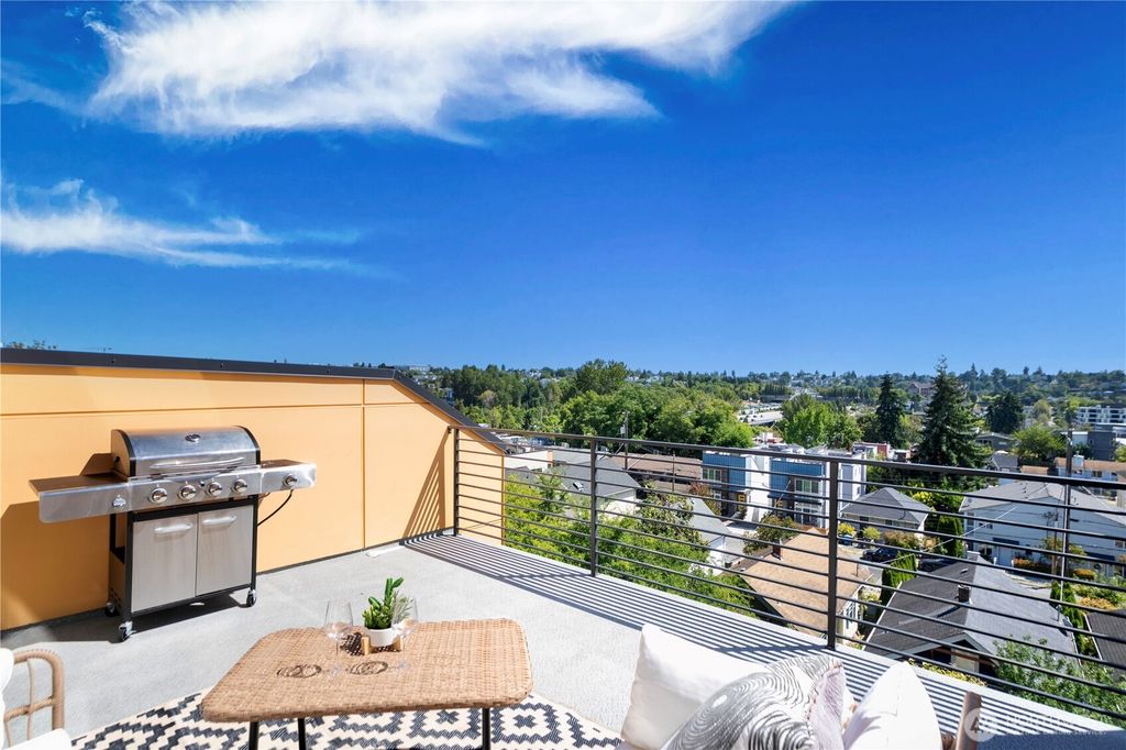 1546 Sturgus Avenue S, Seattle, WA 98144