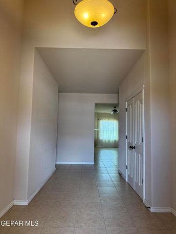 5601 VALLEY MAPLE Drive, El Paso, TX 79932