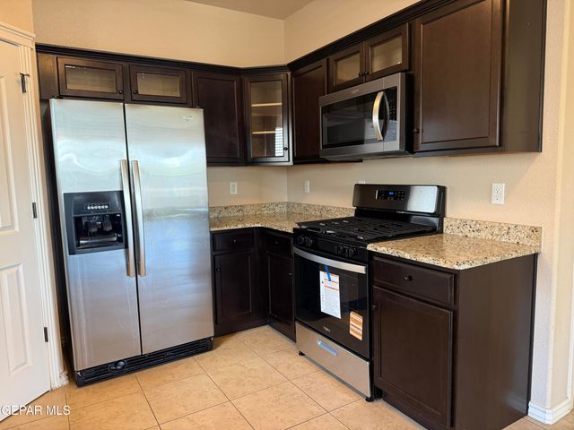 5601 VALLEY MAPLE Drive, El Paso, TX 79932