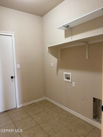 5601 VALLEY MAPLE Drive, El Paso, TX 79932