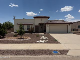 5601 VALLEY MAPLE Drive, El Paso, TX 79932
