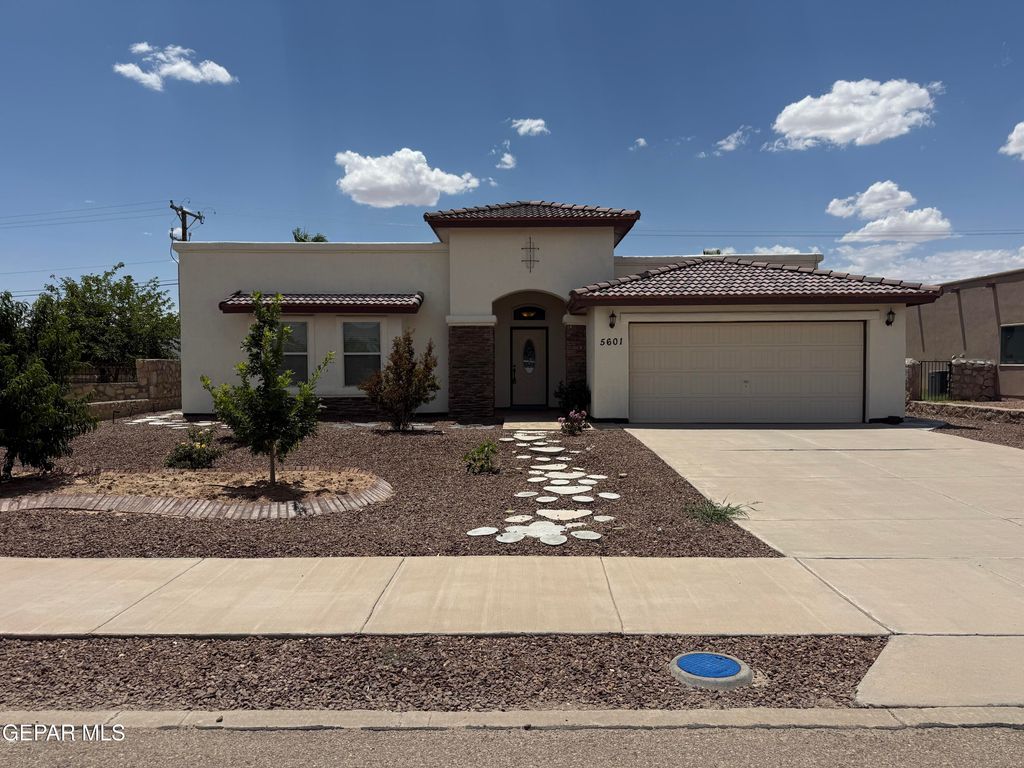 5601 VALLEY MAPLE Drive, El Paso, TX 79932